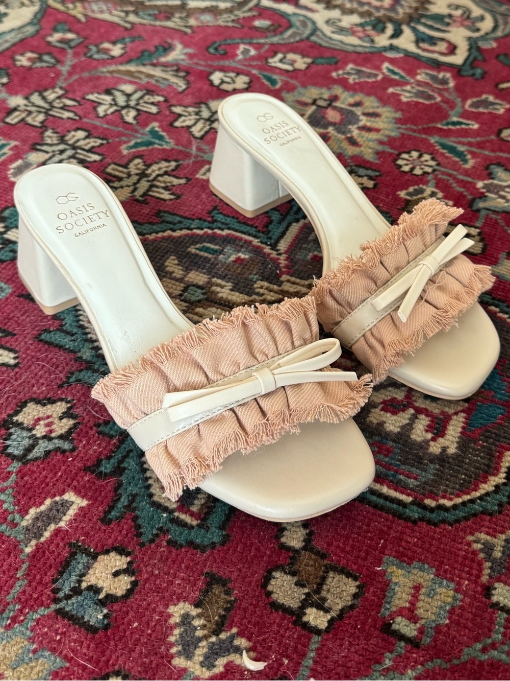 Oasis Society Women’s Blush Ruffle Bow Slide Mule sandals